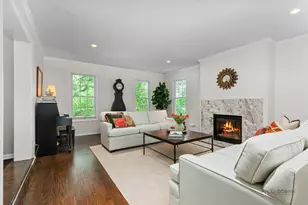 121 Pembroke Dr, Lincolnshire, IL 60045 - Photo 6