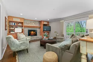 121 Pembroke Dr, Lincolnshire, IL 60045 - Photo 10