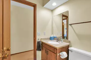 2108 Sunview Dr, Champaign, IL 61821 - Photo 26