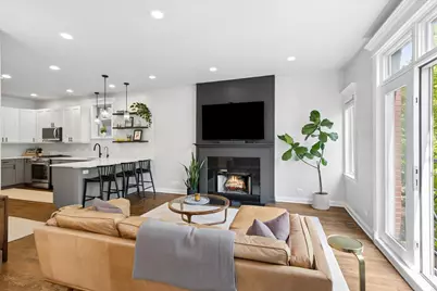 3728 N Kenmore Avenue #2, Chicago, IL 60613 - Photo 2