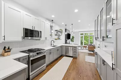 3728 N Kenmore Avenue #2, Chicago, IL 60613 - Photo 6