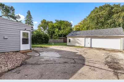 109 Raffel Road, Woodstock, IL 60098 - Photo 18