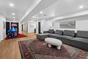 2147 W Thomas St, Chicago, IL 60622 - Photo 18