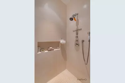 118 E Erie Street #18D, Chicago, IL 60611 - Photo 44