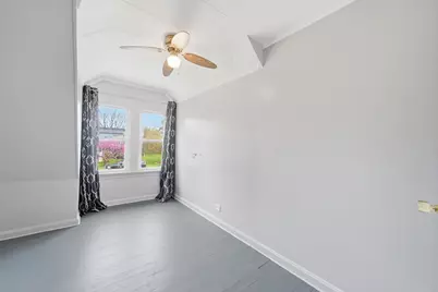 10443 W Medill Avenue, Melrose Park, IL 60164 - Photo 12