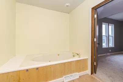 609 E Water Street, Pontiac, IL 61764 - Photo 18
