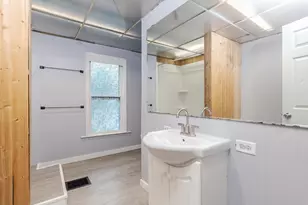 609 E Water St, Pontiac, IL 61764 - Photo 22
