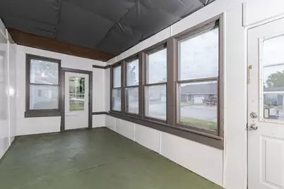 609 E Water Street, Pontiac, IL 61764 - Photo 28