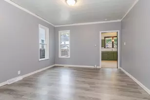 609 E Water St, Pontiac, IL 61764 - Photo 8