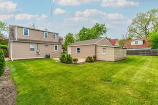 526 Clover Ln, Round Lake Beach, IL 60073 - Photo 22