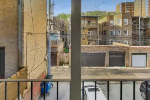 858 W Ainslie St, Chicago, IL 60640 - Photo 18
