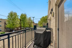 1219 W Grenshaw St, Chicago, IL 60607 - Photo 4