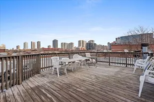 301 W Scott St, Chicago, IL 60610 - Photo 12