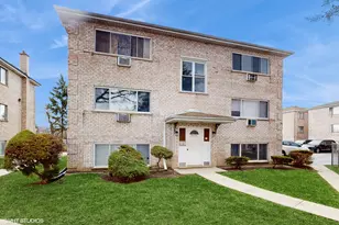 10362 Michael Todd Terrace, Glenview, IL 60025 - Photo 2