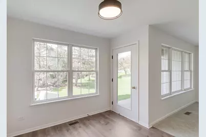 1129 N Red Oak Circle #2, Round Lake Beach, IL 60073 - Photo 6