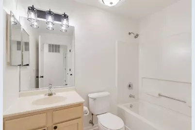 1129 N Red Oak Circle #2, Round Lake Beach, IL 60073 - Photo 12