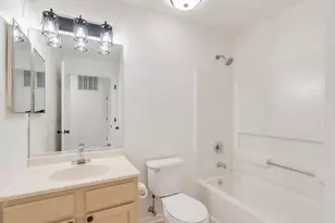 1129 N Red Oak Cir, Round Lake Beach, IL 60073 - Photo 12