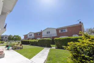 8800 Dee Rd, Des Plaines, IL 60016 - Photo 2