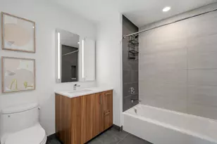 211 N Harbor Dr, Chicago, IL 60601 - Photo 20