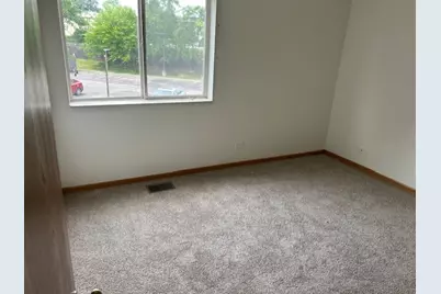 727 Elm Lane #206, Woodstock, IL 60098 - Photo 4