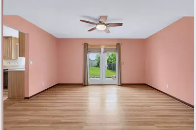 6806 Prairieview Avenue, Woodridge, IL 60517 - Photo 8