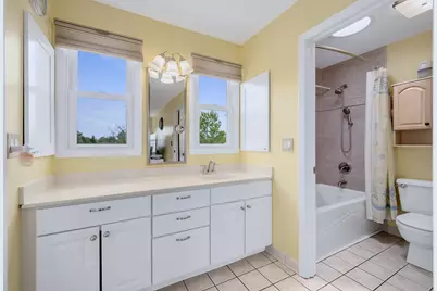 6806 Prairieview Avenue, Woodridge, IL 60517 - Photo 18