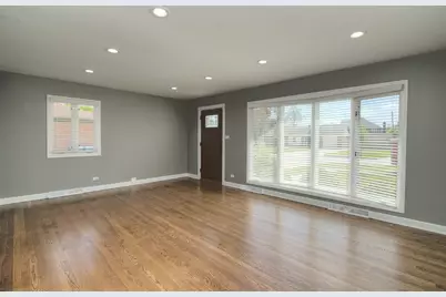 367 W Fremont Avenue, Elmhurst, IL 60126 - Photo 4