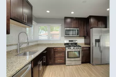 367 W Fremont Avenue, Elmhurst, IL 60126 - Photo 10