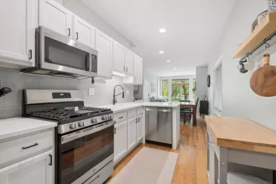 3045 N Damen Avenue #1, Chicago, IL 60618 - Photo 6