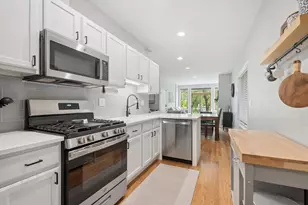 3045 N Damen Ave, Chicago, IL 60618 - Photo 6