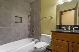 119 Garland Ct, Glendale Heights, IL 60139 - Photo 20