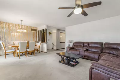 119 Garland Court, Glendale Heights, IL 60139 - Photo 2