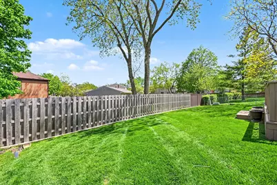 75 Wildwood Drive, Roselle, IL 60172 - Photo 22