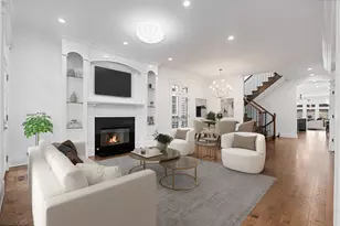 4336 N Claremont Ave, Chicago, IL 60618 - Photo 2