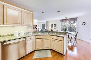 11171 Edgebrook Ln, Indian Head Park, IL 60525 - Photo 8