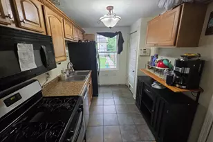 1640 N Prairie Ave, Crest Hill, IL 60403 - Photo 4