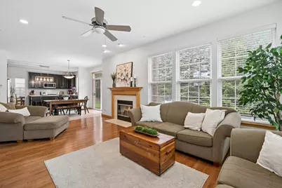 2304 Sarazen Drive, Vernon Hills, IL 60061 - Photo 10