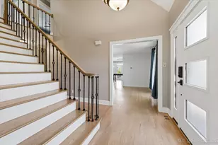 980 Persimmon Ct, Saint Charles, IL 60174 - Photo 2