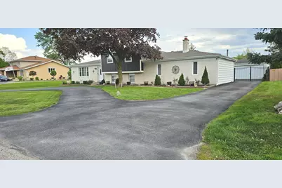 17W335 Forestview Drive, Bensenville, IL 60106 - Photo 2