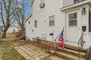 242 E Pine St, Paxton, IL 60957 - Photo 24
