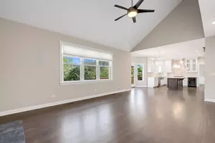 832 Bemis Rd, Glen Ellyn, IL 60137 - Photo 24