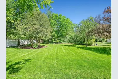 832 Bemis Road, Glen Ellyn, IL 60137 - Photo 34