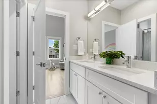3510 W Melrose St, Chicago, IL 60618 - Photo 30