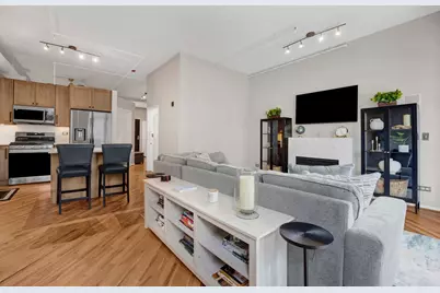 950 W Monroe Street #412, Chicago, IL 60607 - Photo 8