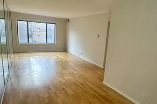 6102 N Sheridan Rd, Chicago, IL 60660 - Photo 2