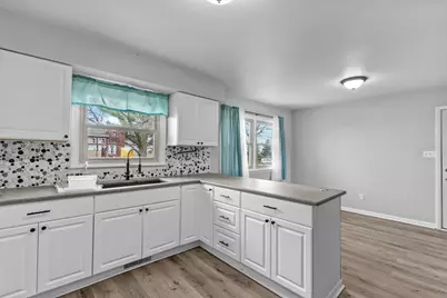 212 N 7th Street, Cissna Park, IL 60924 - Photo 16