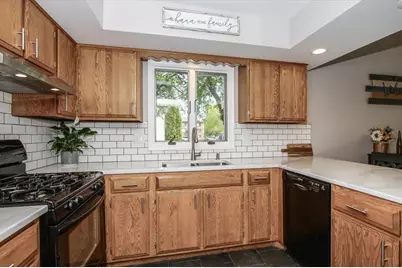949 Manchester Court, South Elgin, IL 60177 - Photo 10