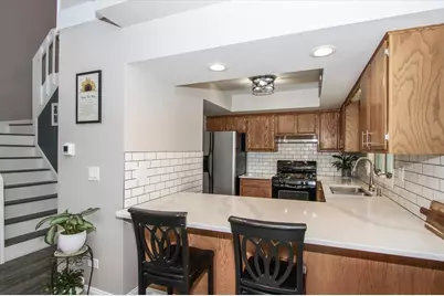 949 Manchester Court, South Elgin, IL 60177 - Photo 8