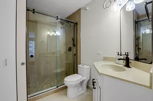 222 N Columbus Dr, Chicago, IL 60601 - Photo 12