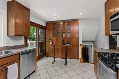 228 N Walnut Lane, Schaumburg, IL 60194 - Photo 4